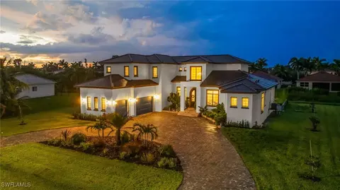 8600 Belle Meade Dr, Fort Myers, FL 33908