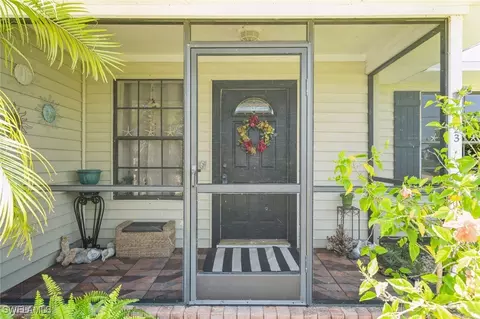 1023 NW 1st Ave, Cape Coral, FL 33993