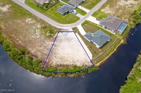 930 NE 43rd Ter, Cape Coral, FL 33909