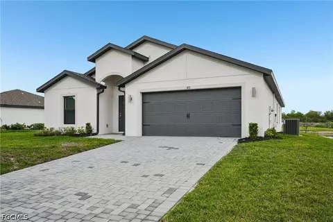 871 Gen D Macarthur Ave, Labelle, FL 33935