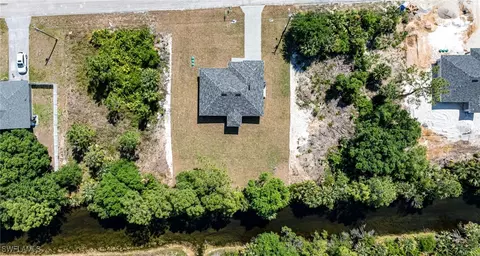 809 Bently St E, Lehigh Acres, FL 33974 photo 25