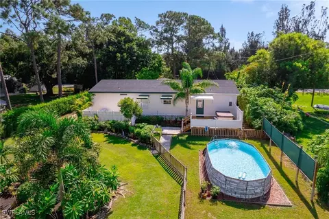 8142 Breeze Dr, North Fort Myers, FL 33917