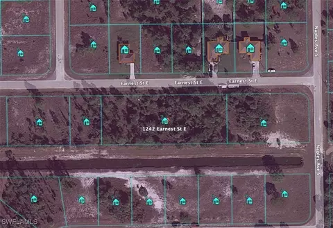 1244 Earnest St E, Lehigh Acres, FL 33974