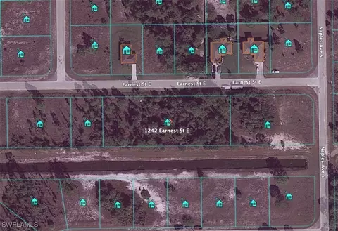 1248 Earnest St E, Lehigh Acres, FL 33974