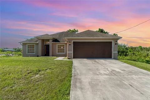 3015 48th St W, Lehigh Acres, FL 33971