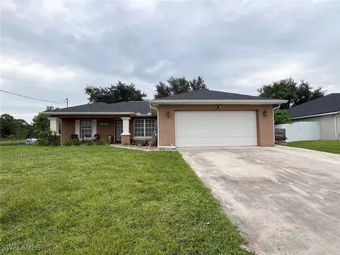 2812 47th St W, Lehigh Acres, FL 33971