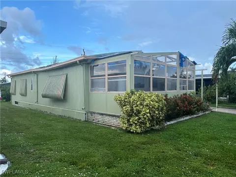 3149 Old Farm House Dr, North Fort Myers, FL 33917