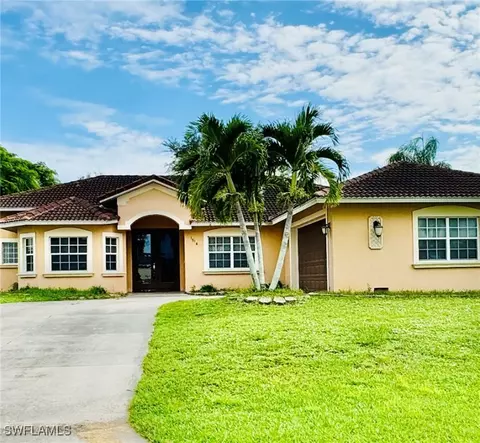 1514 SW 49th St, Cape Coral, FL 33914