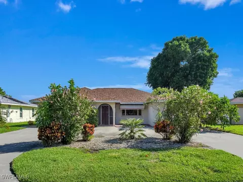3907 SE 10th Ave, Cape Coral, FL 33904