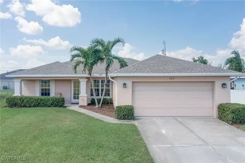 3812 SW 8th Pl, Cape Coral, FL 33914