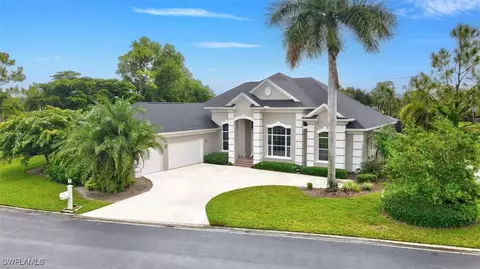15120 Blackhawk Dr, Fort Myers, FL 33912