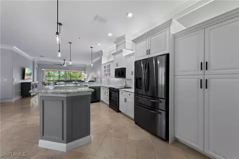 8601 Piazza Del Lago Cir #204, Estero, FL 33928