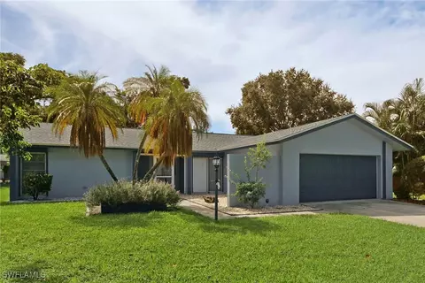 5667 Eichen Cir E, Fort Myers, FL 33919