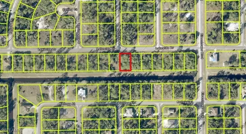 974 Lakeside Dr, Lehigh Acres, FL 33974