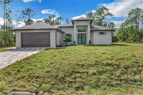 842 Evanston St E, Lehigh Acres, FL 33971