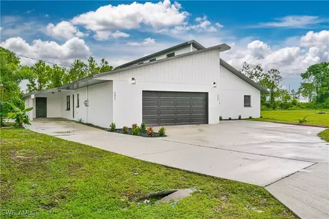 2805-2807 Hawalaska St, Lehigh Acres, FL 33973
