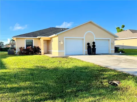 614-616 SE 14th St, Cape Coral, FL 33990