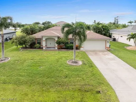 2204 NW 7th Ter, Cape Coral, FL 33993