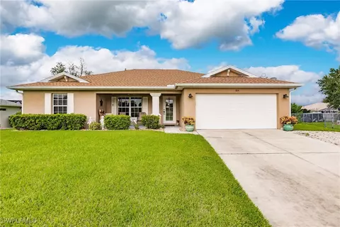 804 SW 13th Ave, Cape Coral, FL 33991