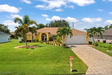 1712 NE 4th Pl, Cape Coral, FL 33909