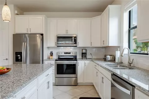 3325 Hampton Blvd, Alva, FL 33920 photo 5