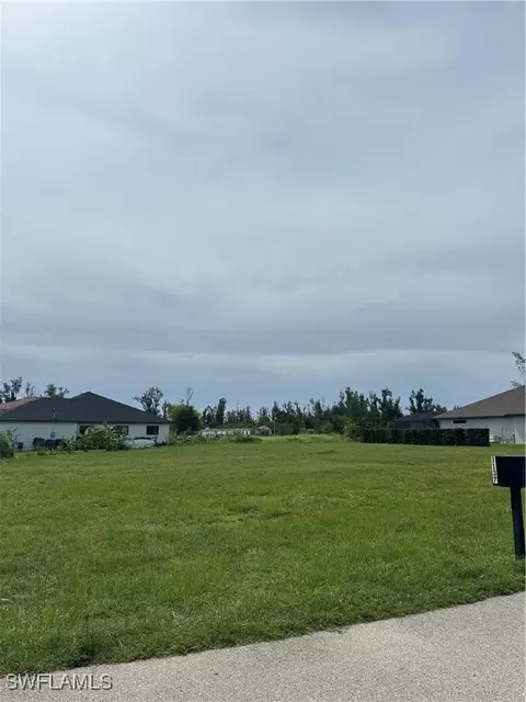 1901 SW 12th St, Cape Coral, FL 33991