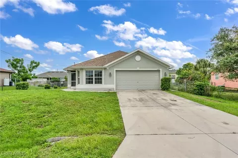 4016 26th St SW, Lehigh Acres, FL 33976