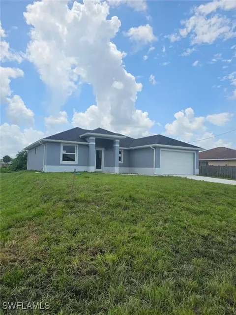 3021 38th St SW, Lehigh Acres, FL 33976