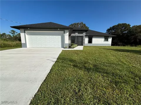 7572 9th Ter, Labelle, FL 33935 photo 3