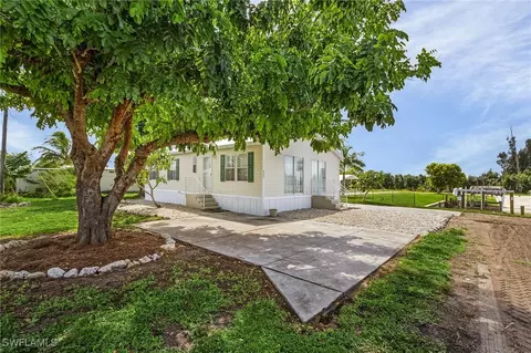 4921 Sandpiper Dr, Saint James City, FL 33956