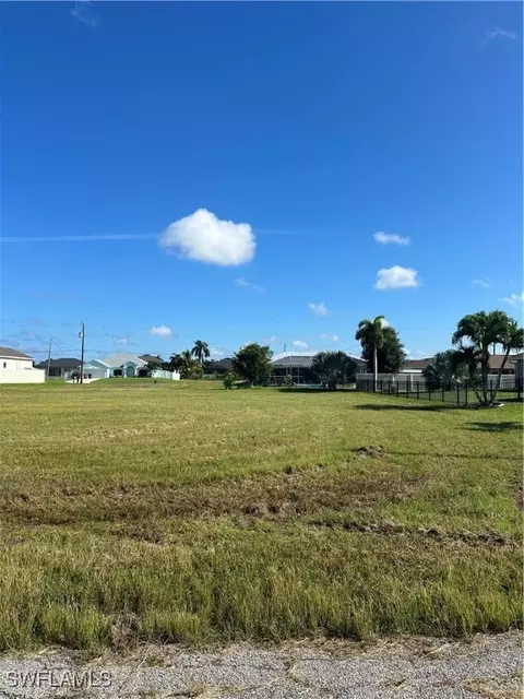 3311 NW 4th St, Cape Coral, FL 33993