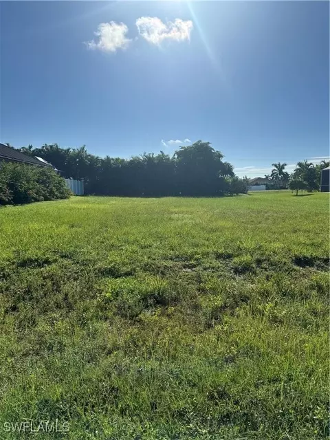 4001 SW 25th Pl, Cape Coral, FL 33914