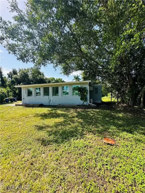 355 Sacramento St, North Fort Myers, FL 33903