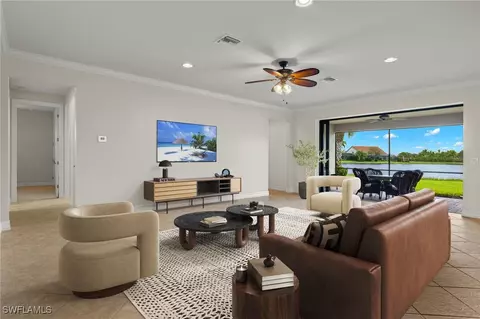 11897 Dixon Dr, Fort Myers, FL 33913