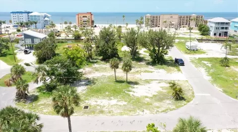 150 Matanzas St, Fort Myers Beach, FL 33931
