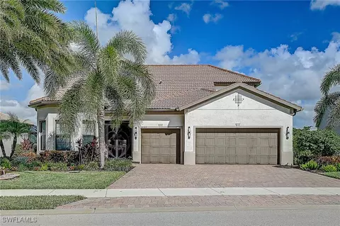 14305 Shores Ct, Estero, FL 33928