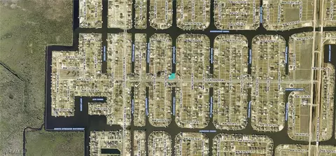 3729 Yucatan Pkwy, Cape Coral, FL 33993