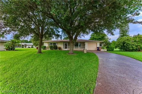 1515 Canal Pl, Lehigh Acres, FL 33936