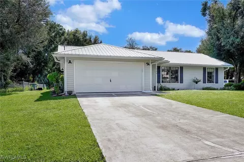 16390 Teresa Ln, North Fort Myers, FL 33917