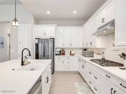 10047 Florence Cir, Naples, FL 34119 photo 10