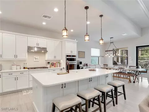 10047 Florence Cir, Naples, FL 34119 photo 11