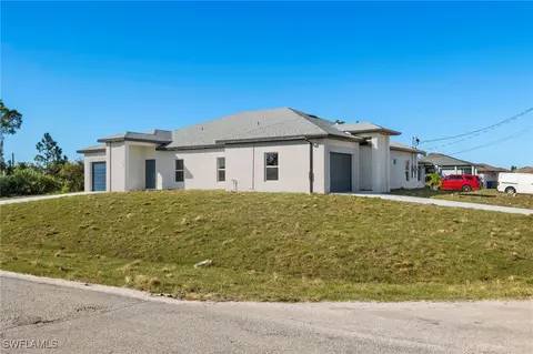 4744-4746 13th St SW, Lehigh Acres, FL 33973