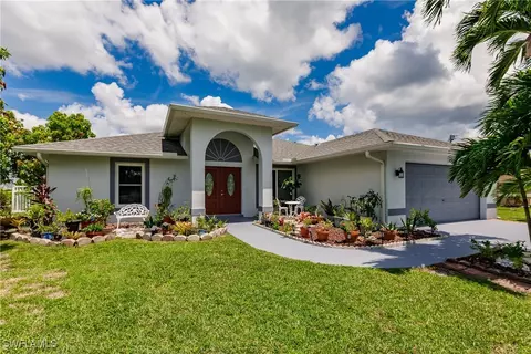 121 SE 17th St, Cape Coral, FL 33990