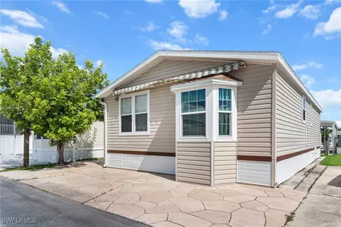 11072 Sunglow Ln, Fort Myers, FL 33908