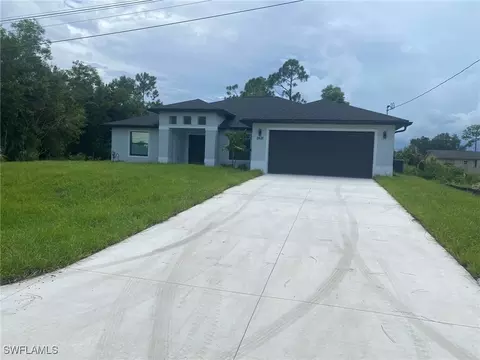 2621 Queen Dr, Lehigh Acres, FL 33971