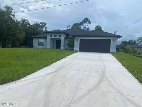 912 8th Ave, Lehigh Acres, FL 33972