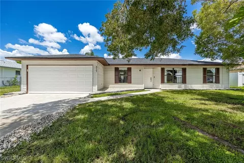 217 SW 34th Ter, Cape Coral, FL 33914