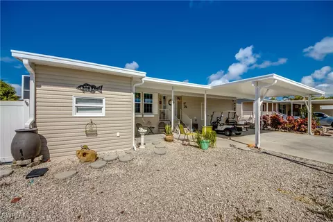 3083 Sloop Ln, Saint James City, FL 33956