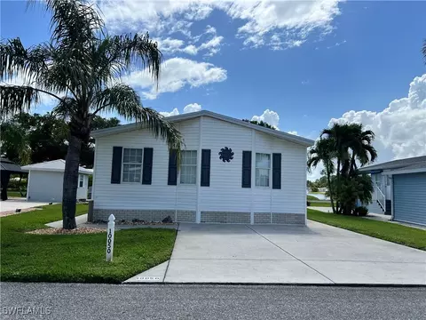 10050 Parkwood Dr, Fort Myers, FL 33905