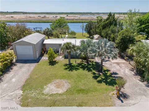 1014 E Anchor Ln, Moore Haven, FL 33471 photo 6